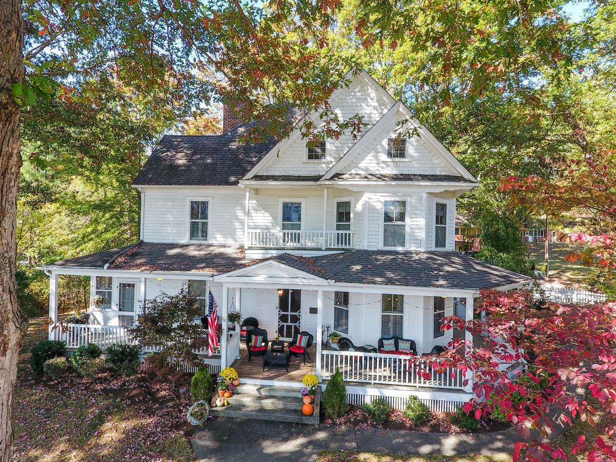 Oak Hill On Love Lane Bed And Breakfast Inn 웨인즈빌 외부 사진